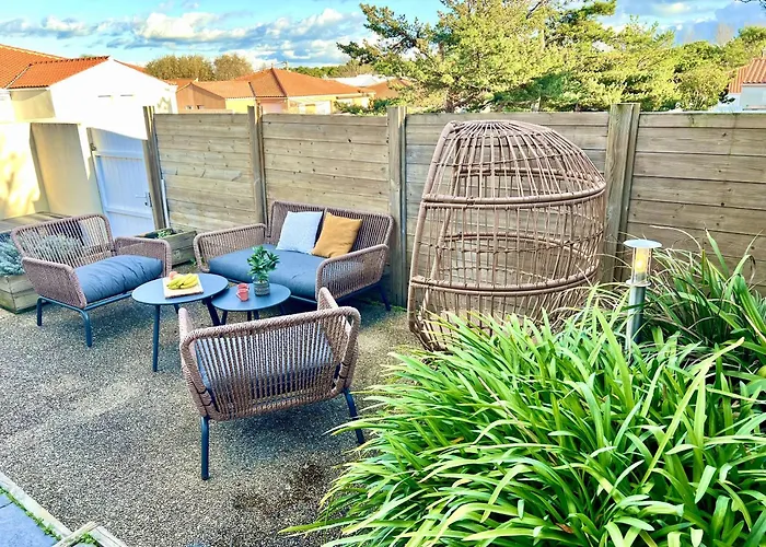 Maison à 2 Pas De L'océan La Pironnière Hébergement de vacances *